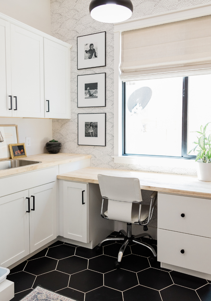 pamela-sandall-design-los-angeles-ca-custom-home-features-built-in-desk