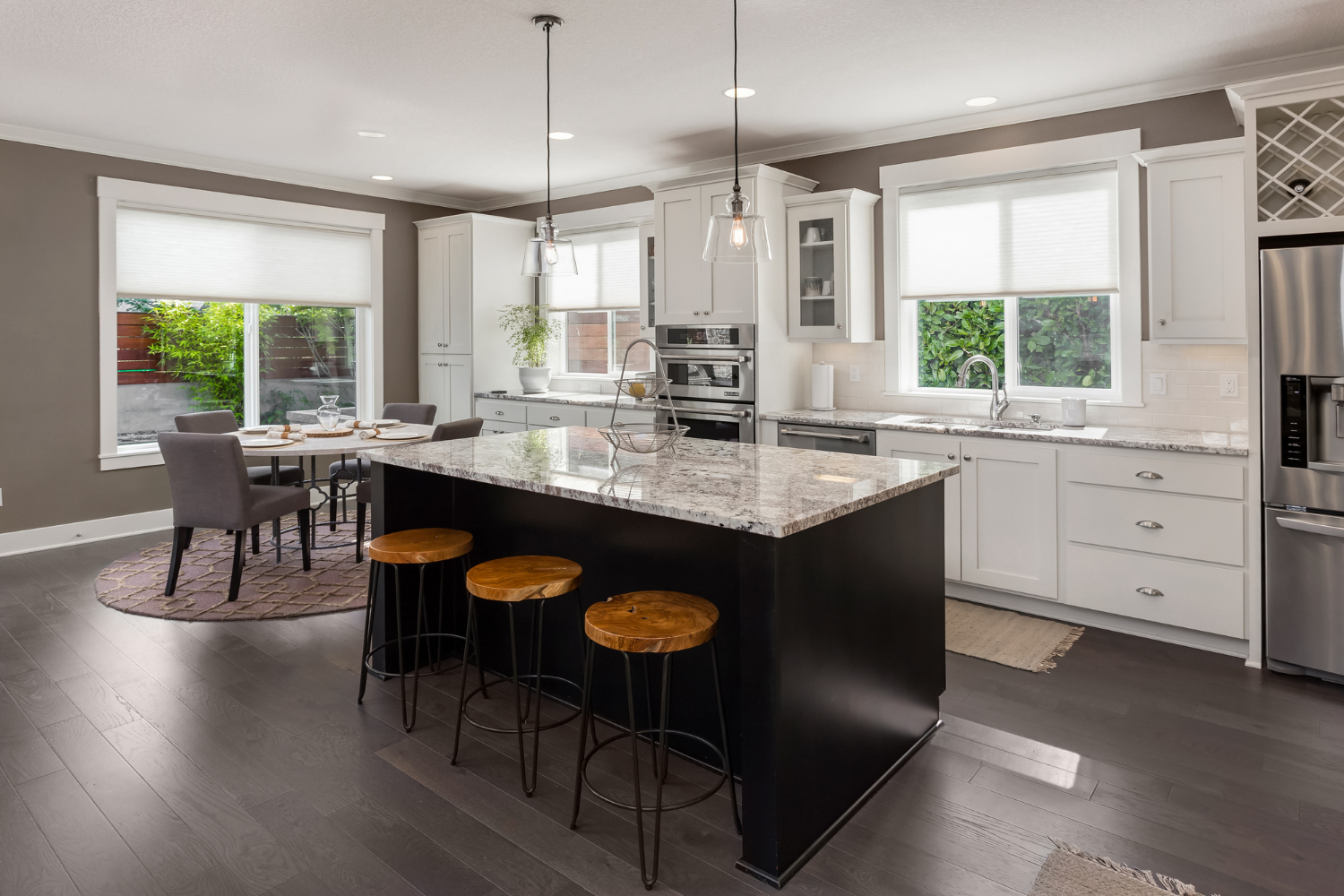 pamela-sandall-design-los-angeles-ca-should-you-renovate-before-listing-modern-kitchen-with-contrasting-cabinetry