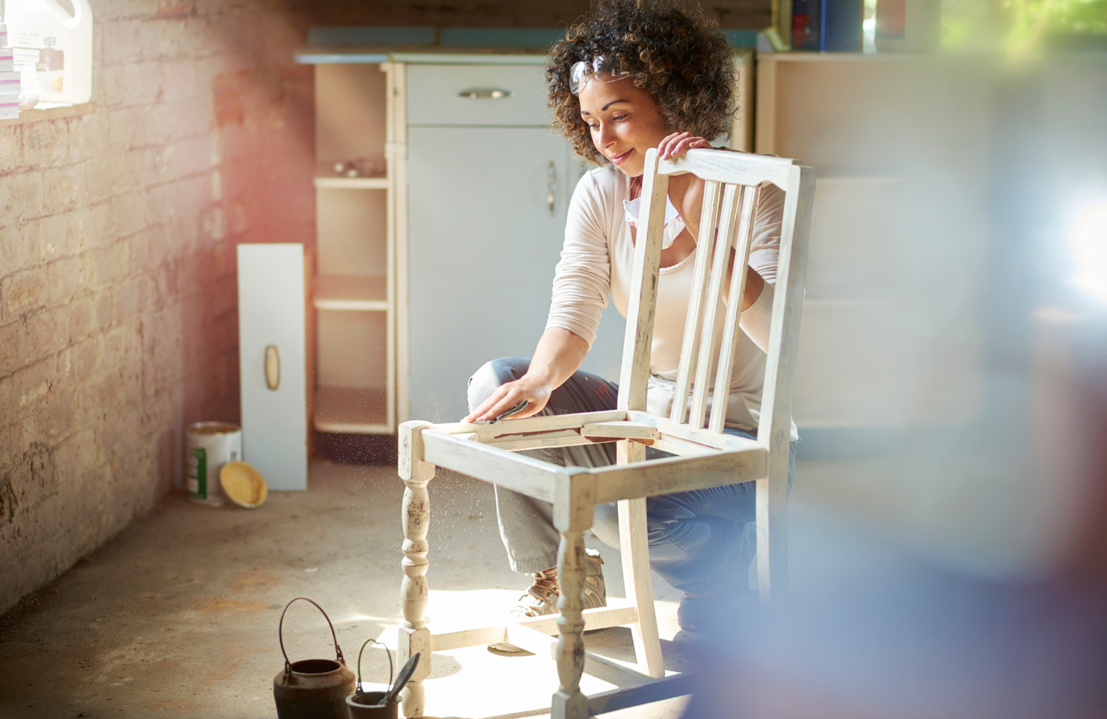 pamela-sandall-designs-los-angeles-ca-how-to-revive-funriture-refresh-space-sanding-chair-diy-chair-makeover-traditional-interior-design